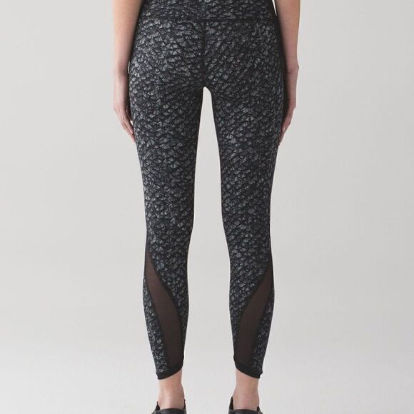 Lululemon 7/8 Featherweight Mesh Tights Leggings - Picture 2 of 11
